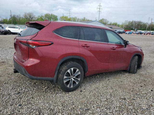 5TDGZRBH2MS529173 - 2021 TOYOTA HIGHLANDER XLE RED photo 3