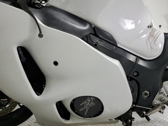 JS1GW71AX62111904 - 2006 SUZUKI GSX1300 R WHITE photo 6