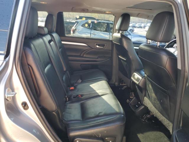 5TDJKRFH1GS253318 - 2016 TOYOTA HIGHLANDER XLE SILVER photo 11