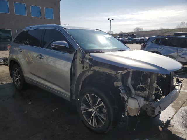 5TDJKRFH1GS253318 - 2016 TOYOTA HIGHLANDER XLE SILVER photo 4