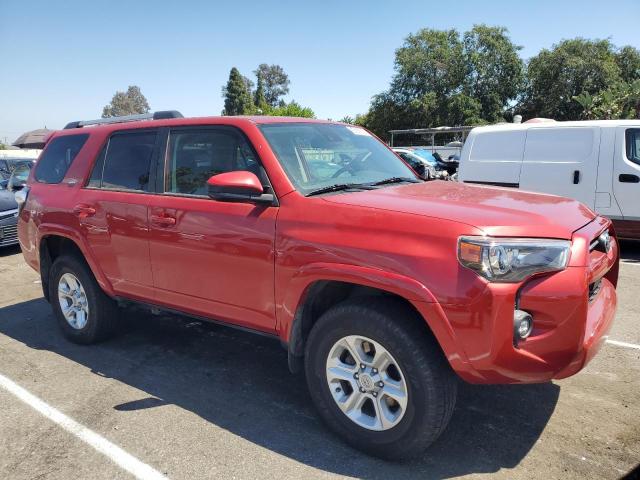 JTEMU5JR6M5901099 - 2021 TOYOTA 4RUNNER SR5/SR5 PREMIUM RED photo 4