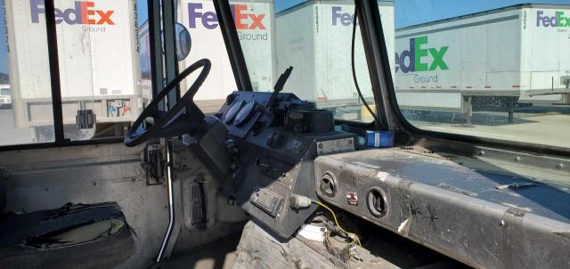 4UZAAPDH47CZ13942 - 2007 FREIGHTLINER CHASSIS M LINE WALK-IN VAN WHITE photo 5