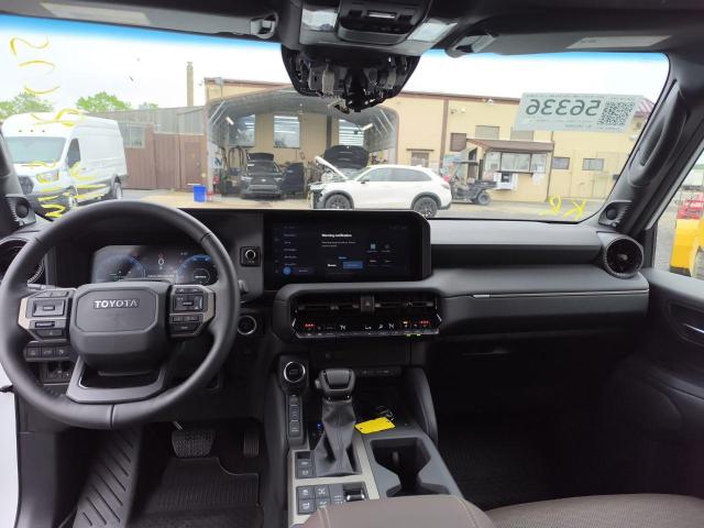 JTEABFAJ2S5012452 - 2025 TOYOTA LAND CRUIS BASE Biały zdjęcie 9