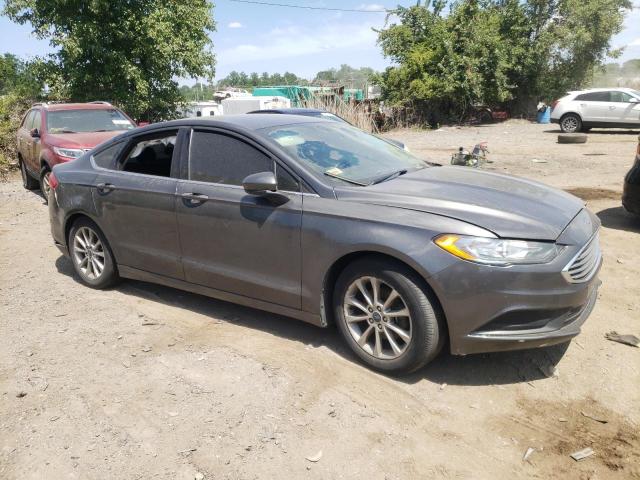 3FA6P0H70HR181027 - 2017 FORD FUSION SE GRAY photo 4