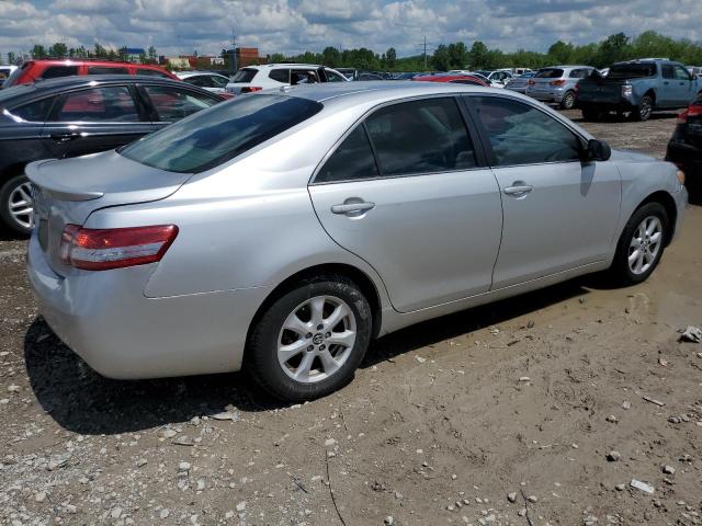 4T1BF3EK0BU758642 - 2011 TOYOTA CAMRY BASE SILVER photo 3