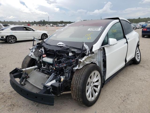 5YJXCAE21KF160589 - 2019 TESLA MODEL X WHITE photo 2