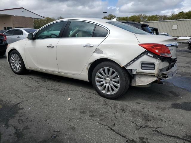 2G4GS5EK7C9141119 - 2012 BUICK REGAL PREMIUM WHITE photo 2