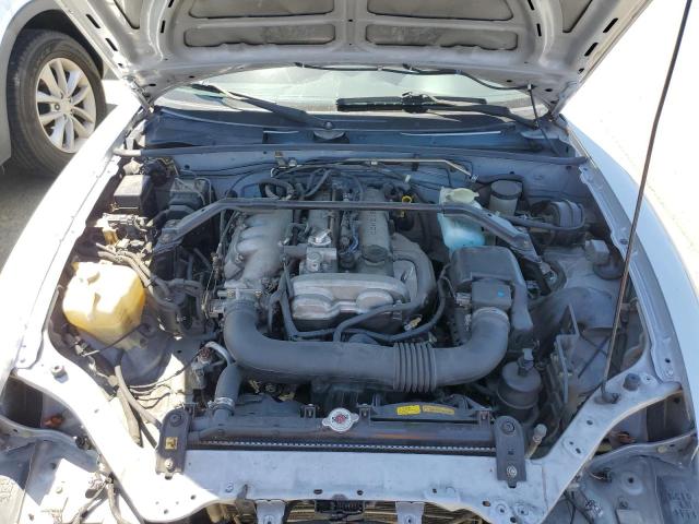 JM1NB353840400866 - 2004 MAZDA MX-5 MIATA BASE SILVER photo 11