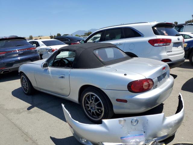 JM1NB353840400866 - 2004 MAZDA MX-5 MIATA BASE SILVER photo 2