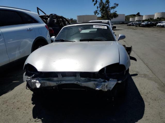 JM1NB353840400866 - 2004 MAZDA MX-5 MIATA BASE SILVER photo 5