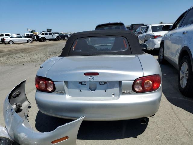 JM1NB353840400866 - 2004 MAZDA MX-5 MIATA BASE SILVER photo 6