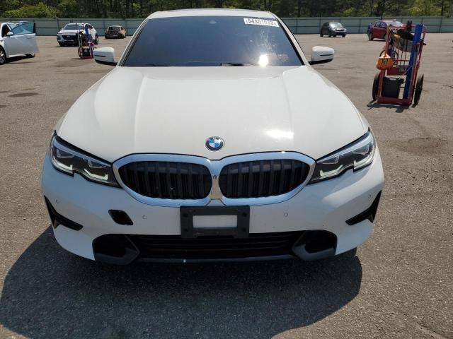 3MW5R7J00N8C54823 - 2022 BMW 330XI WHITE photo 5