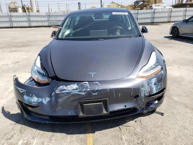 5YJ3E1EB6LF637981 - 2020 TESLA MODEL 3 灰色 照片 5