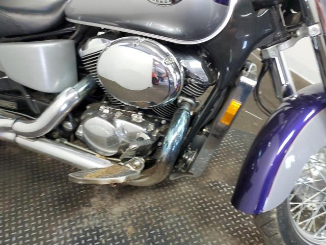 JH2RC44602M611251 - 2002 HONDA VT750 CDC PURPLE photo 9