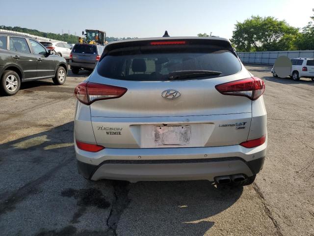 KM8J3CA20JU756351 - 2018 HYUNDAI TUCSON VALUE SILVER photo 6