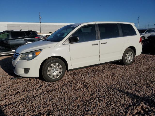 2V4RW4DG2BR789450 - 2011 VOLKSWAGEN ROUTAN S WHITE photo 1