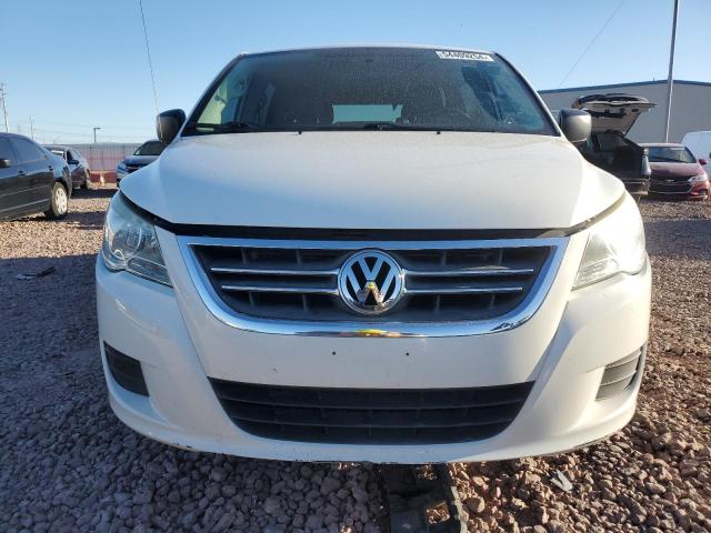 2V4RW4DG2BR789450 - 2011 VOLKSWAGEN ROUTAN S WHITE photo 5