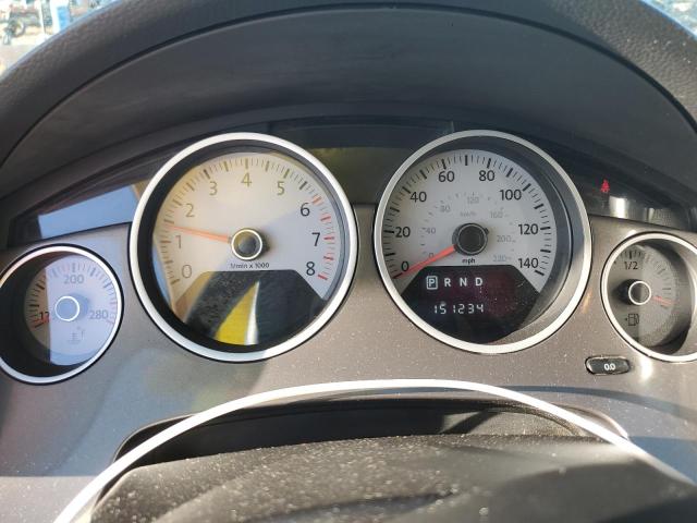 2V4RW4DG2BR789450 - 2011 VOLKSWAGEN ROUTAN S WHITE photo 9