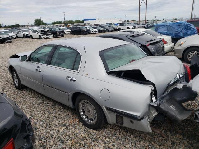 1LNHM83W31Y607949 - 2001 LINCOLN TOWN CARTIER SILVER photo 2