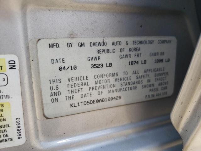 KL1TD5DE0AB120429 - 2010 CHEVROLET AVEO LS 银色 照片 12