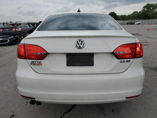 3VWDX7AJ1DM437311 - 2013 VOLKSWAGEN JETTA SE Weiß Foto 6