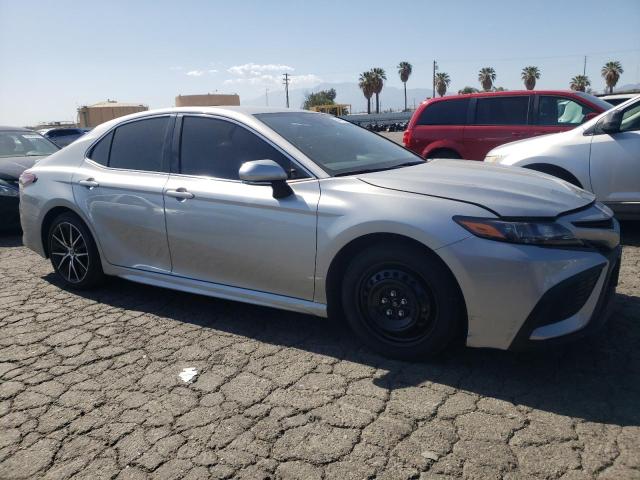 4T1T11BK4PU082831 - 2023 TOYOTA CAMRY SE NIGHT SHADE SILVER photo 4