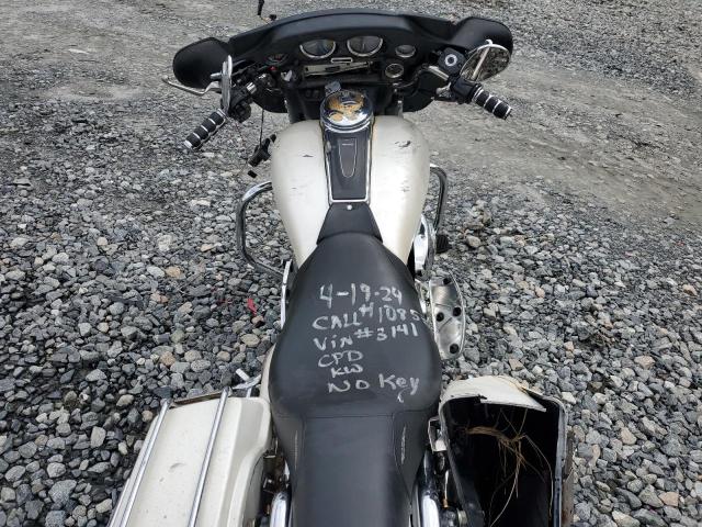 1HD1FCW116Y623141 - 2006 HARLEY-DAVIDSON FLHTCUI 白色 照片 6