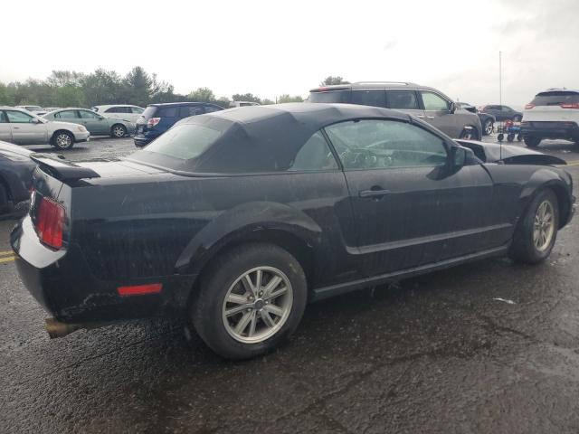 1ZVHT84N855259888 - 2005 FORD MUSTANG BLACK photo 3