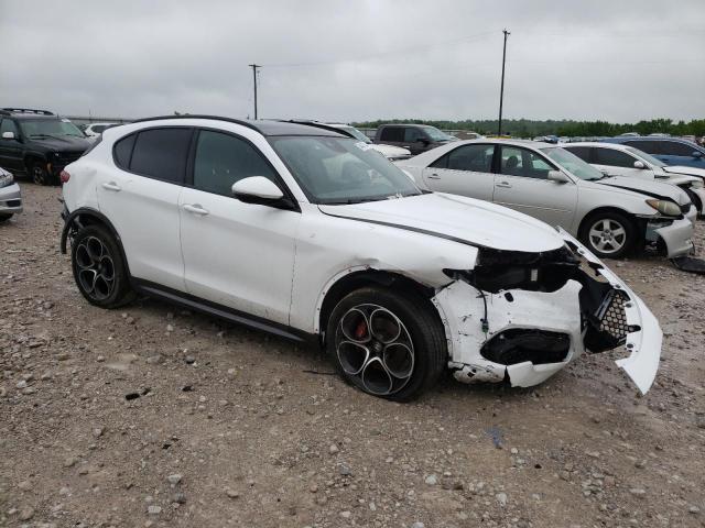 ZASPAKBN4P7D57156 - 2023 ALFA ROMEO STELVIO TI WHITE photo 4
