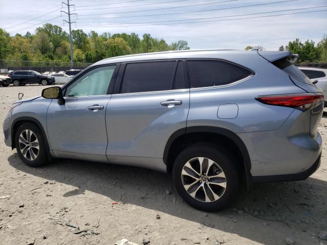 5TDGZRBH5NS245733 - 2022 TOYOTA HIGHLANDER XLE BLUE photo 2