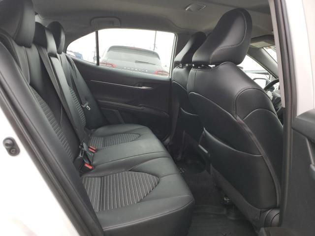 4T1T11AK5PU816409 - 2023 TOYOTA CAMRY SE NIGHT SHADE WHITE photo 10