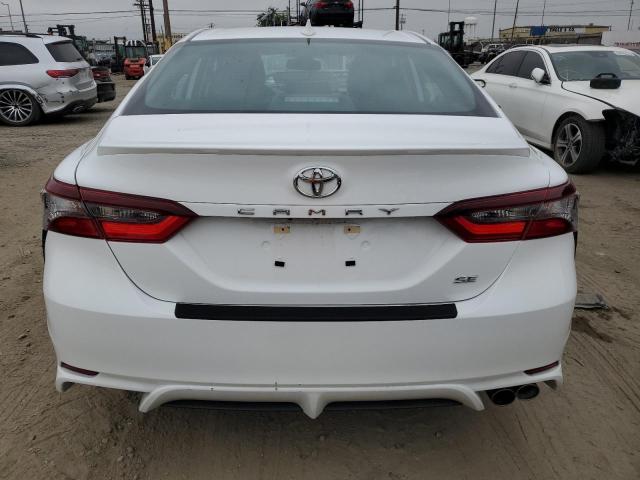 4T1T11AK5PU816409 - 2023 TOYOTA CAMRY SE NIGHT SHADE WHITE photo 6