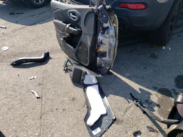 1C4PJMBS9FW759267 - 2015 JEEP CHEROKEE TRAILHAWK 银色 照片 13