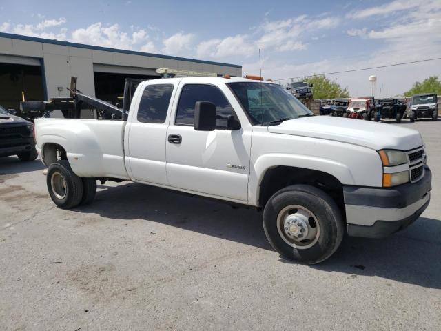 1GCJK39U36E176347 - 2006 CHEVROLET SILVERADO K3500 WHITE photo 4