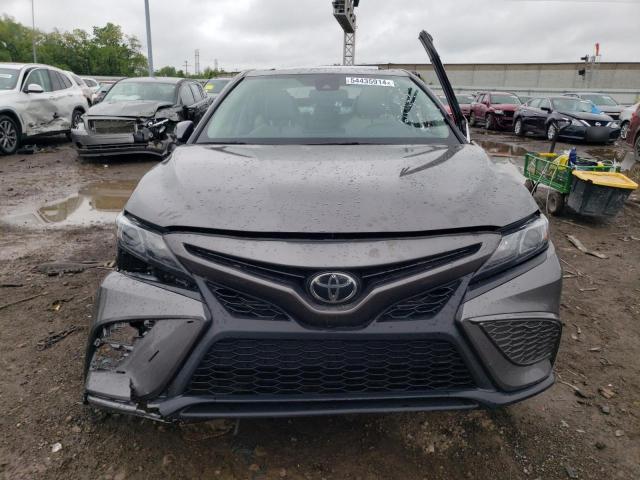 4T1T11AK5PU754588 - 2023 TOYOTA CAMRY SE NIGHT SHADE GRAY photo 5