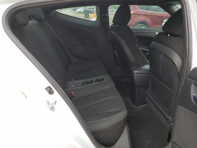 KMHTC6AD8HU324211 - 2017 HYUNDAI VELOSTER WHITE photo 11