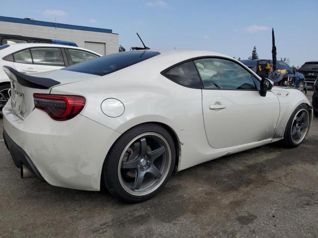 JF1ZNAA14D2711061 - 2013 TOYOTA SCION FR-S WHITE photo 3