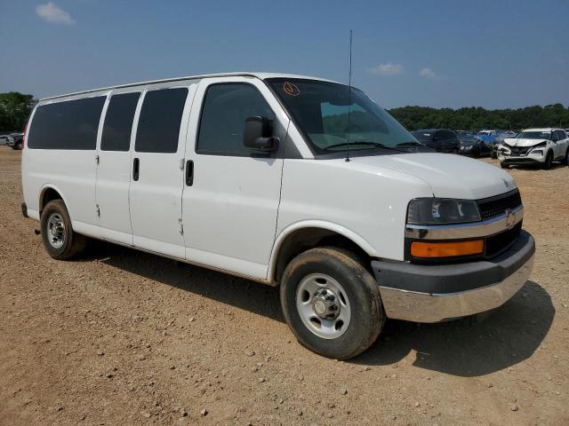 1GAZG1FA1D1102473 - 2013 CHEVROLET EXPRESS G3 LT WHITE photo 4