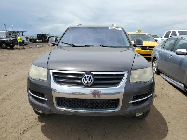 WVGBE77L98D000744 - 2008 VOLKSWAGEN TOUAREG 2 V6 GRAY photo 5