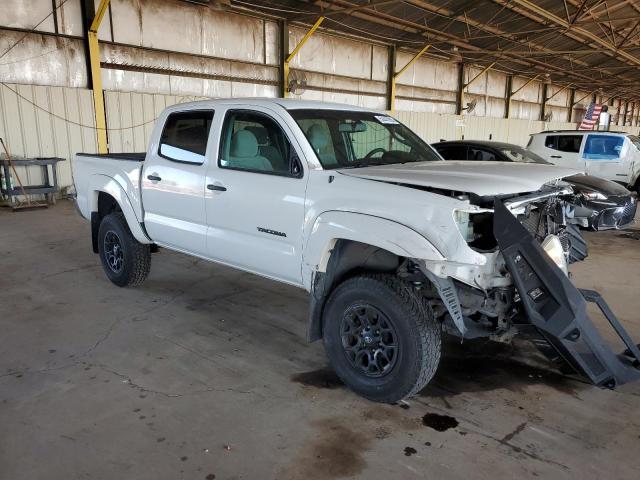 3TMJU4GN3BM122854 - 2011 TOYOTA TACOMA DOUBLE CAB PRERUNNER WHITE photo 4