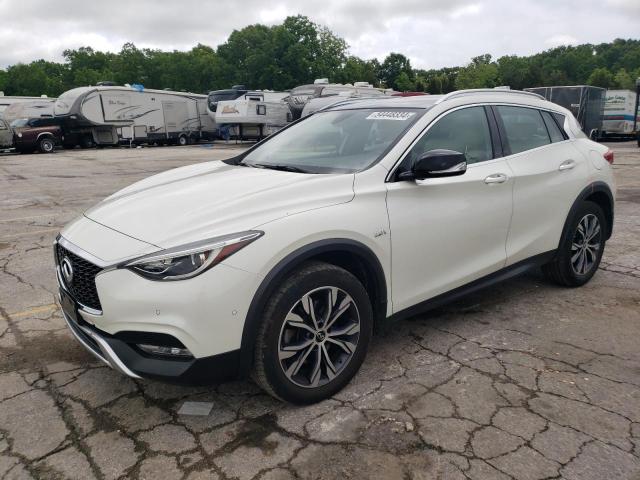SJKCH5CR5HA018879 - 2017 INFINITI QX30 BASE WHITE photo 1
