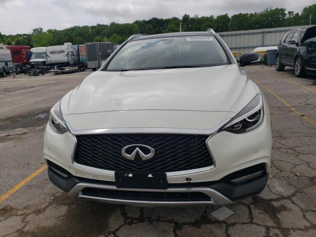 SJKCH5CR5HA018879 - 2017 INFINITI QX30 BASE WHITE photo 5