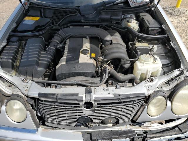 WDBJF55F9VA330720 - 1997 MERCEDES-BENZ E 320 Gümüş foto 11