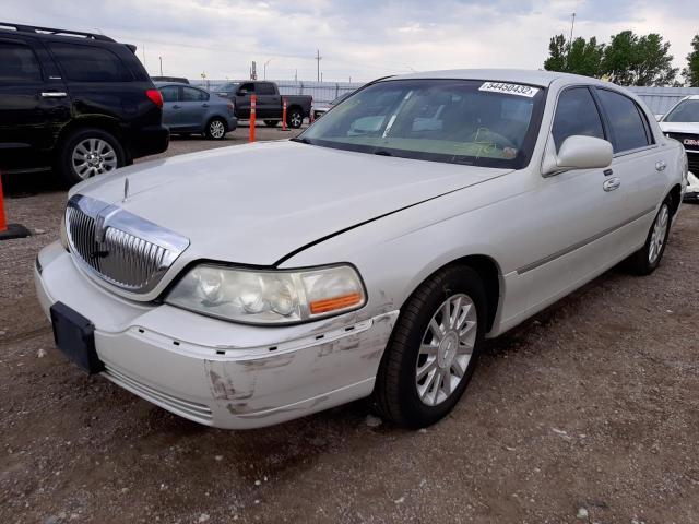 1LNHM81W86Y601090 - 2006 LINCOLN TOWN CAR SIGNATURE WHITE photo 2