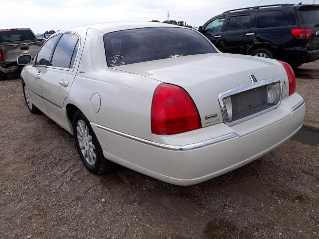 1LNHM81W86Y601090 - 2006 LINCOLN TOWN CAR SIGNATURE WHITE photo 3