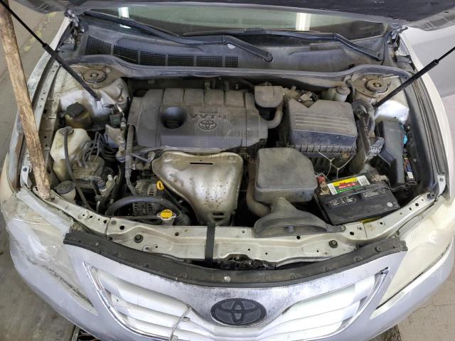 4T1BF3EK2BU170077 - 2011 TOYOTA CAMRY BASE SILVER photo 11