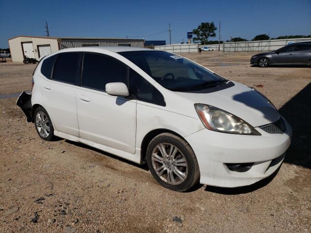 JHMGE8H4XAS026003 - 2010 HONDA FIT SPORT WHITE photo 4