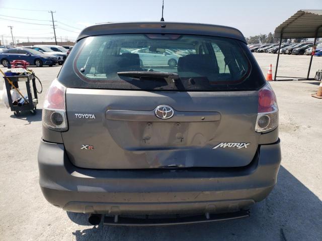 2T1KR32E28C699819 - 2008 TOYOTA COROLLA MA XR GRAY photo 6