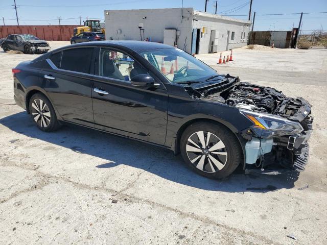 1N4BL4DVXNN354265 - 2022 NISSAN ALTIMA SV BLACK photo 4