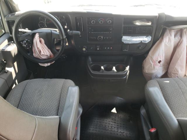 1GAZGPFG4J1281529 - 2018 CHEVROLET EXPRESS G3 LT WHITE photo 8